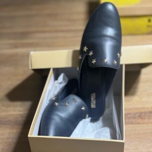Michael Kors Natasha Slides, leather/star studs, size 9.5M